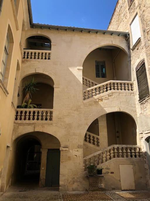 Appartement P2 De Charme - Centre-Ville ニーム エクステリア 写真