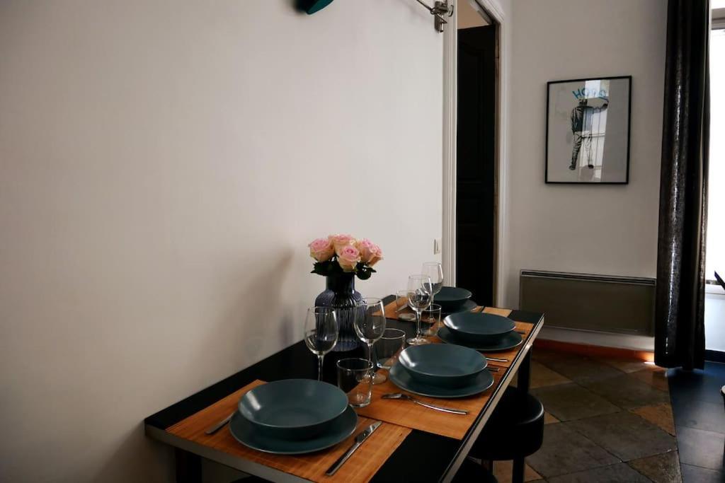Appartement P2 De Charme - Centre-Ville ニーム エクステリア 写真
