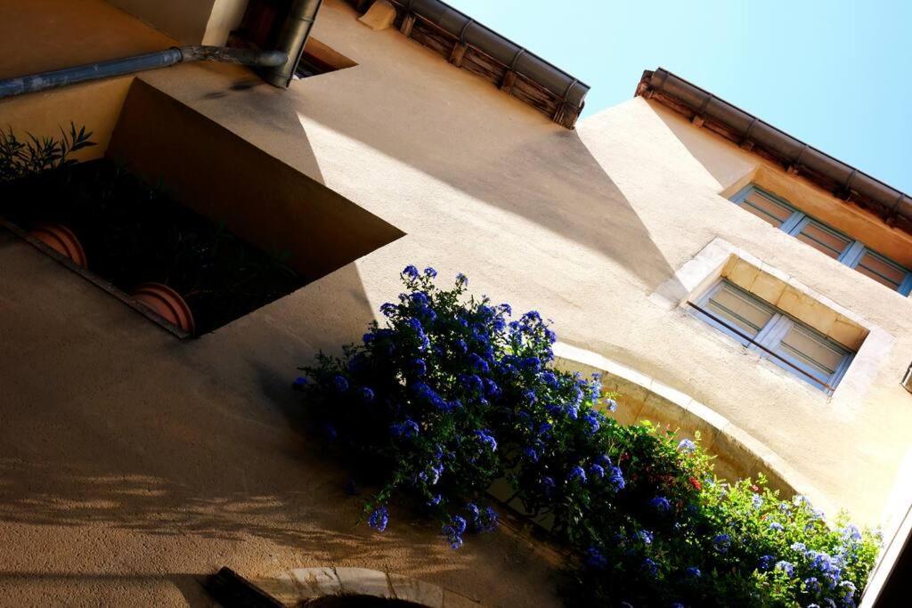 Appartement P2 De Charme - Centre-Ville ニーム エクステリア 写真